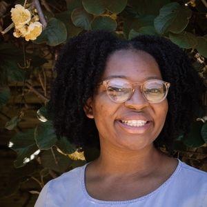 Meet your Posher, Folasade